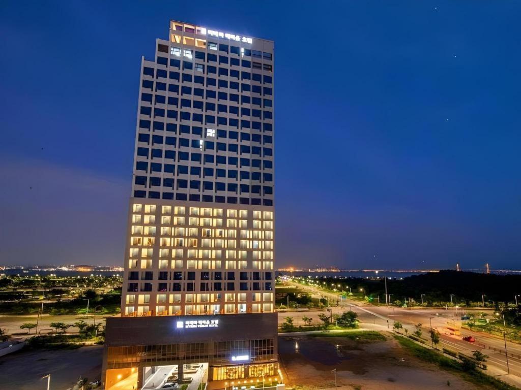 Riviera Incheon Airport Hotel Bagian luar foto